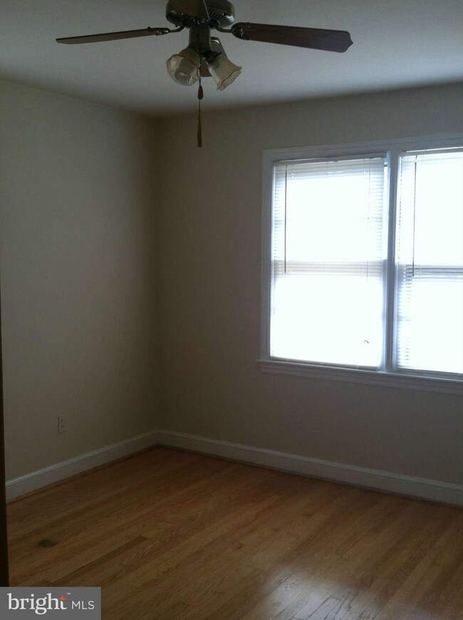 2117 Keating St, Temple Hills, MD 20748 - photo 6