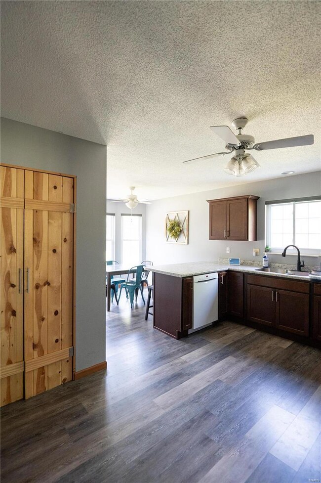 23 Burdick Creek Rd, Collinsville, IL 62234 - photo 3