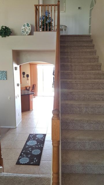 04_entry_stairs