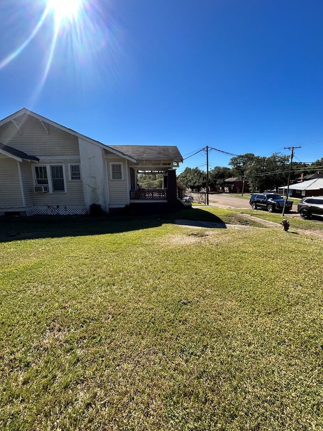 617 Edgar St, McComb, MS 39648 - photo 2