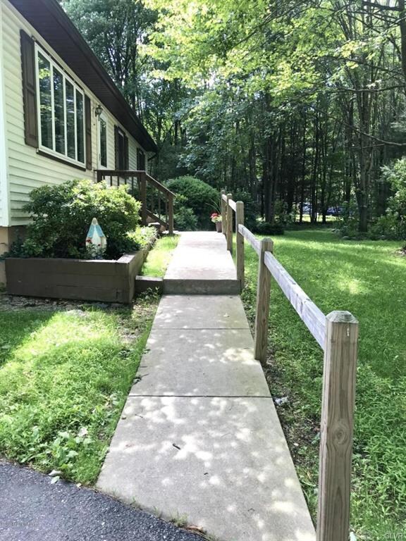 113 Valley Rd W, Kunkletown, PA 18058 - photo 2