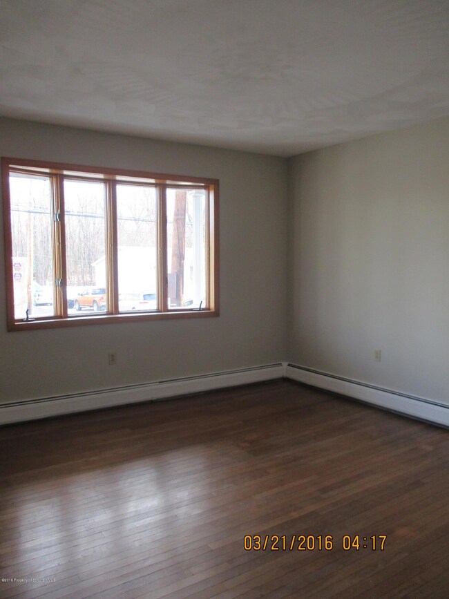 465 N Main St, Taylor, PA 18517 - photo 3