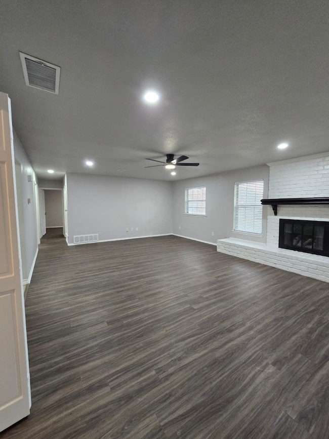 6052 Blueridge Dr, Watauga, TX 76148 - photo 4