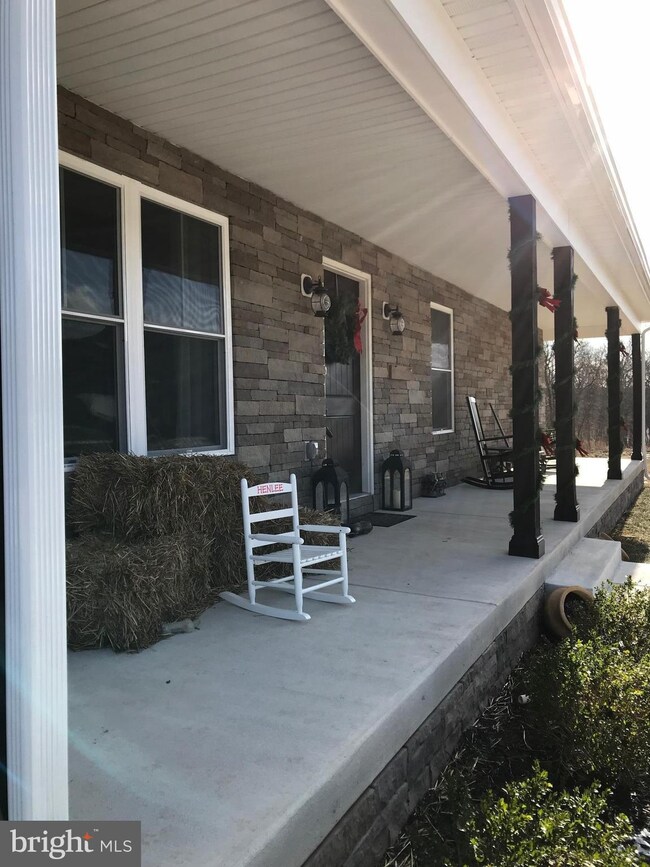 273 Titania Ln, Hedgesville, WV 25427 - photo 4