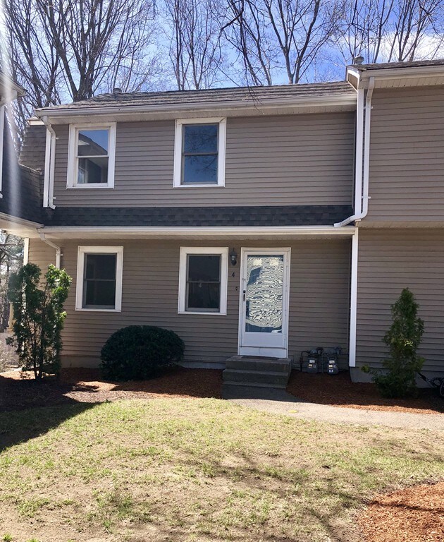 1040 Main St unit 4, Millis, MA 02054 - photo 2