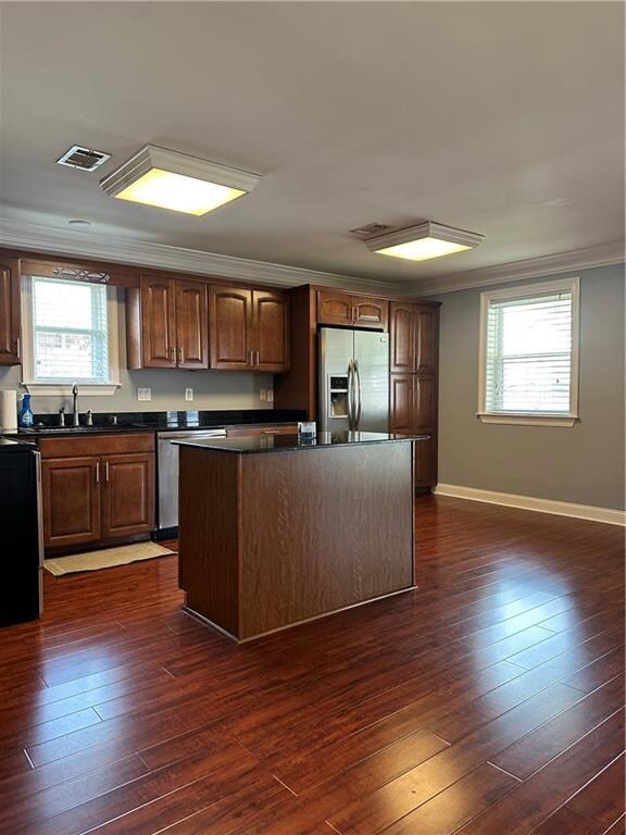 Kitchen with island