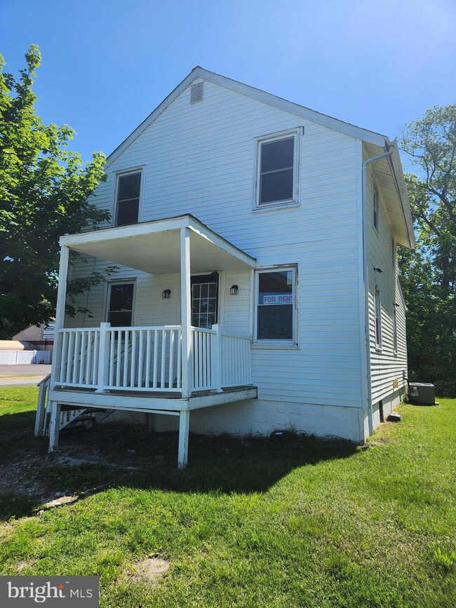 102 Fairview Ave, West Berlin, NJ 08091 - photo 3