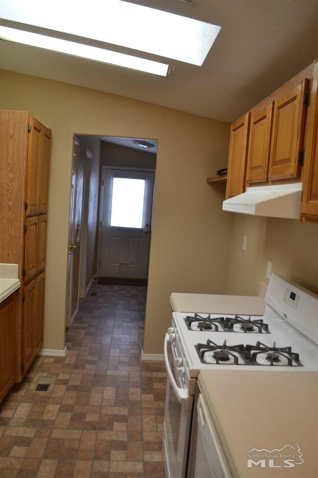 216 Glen Vista Dr, Dayton, NV 89403 - photo 7
