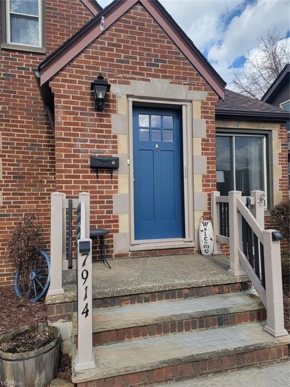 Inviting front entrance