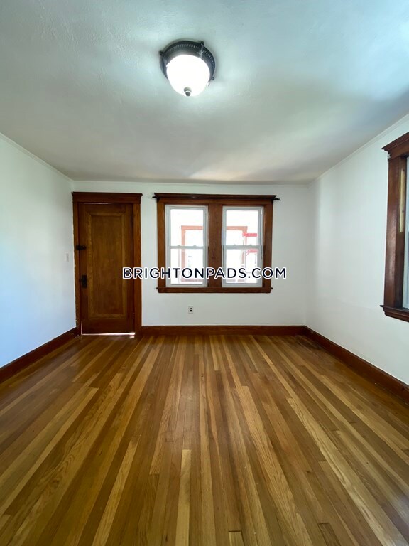 67 Oakland St unit 1, Brighton, MA 02135 - photo 4