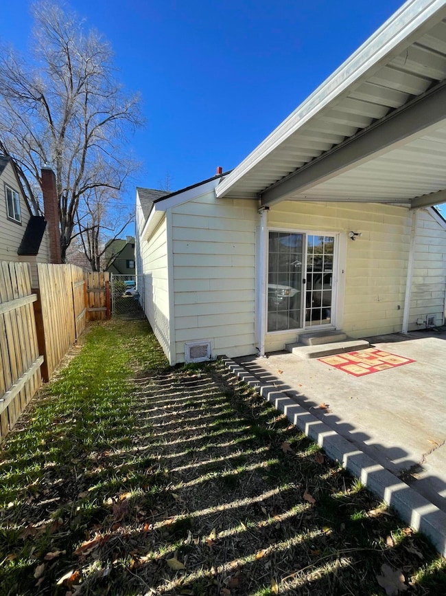 703 Mitchell St, Klamath Falls, OR 97601 - photo 3