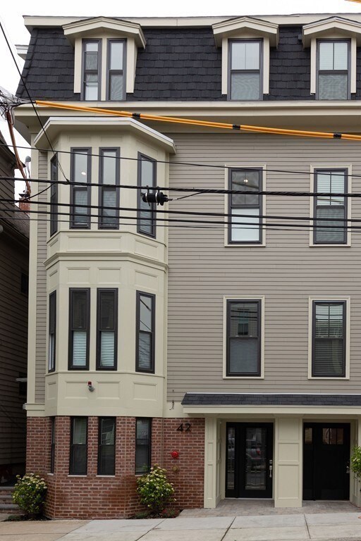42 W Eagle St unit 2, Boston, MA 02128 - photo 4