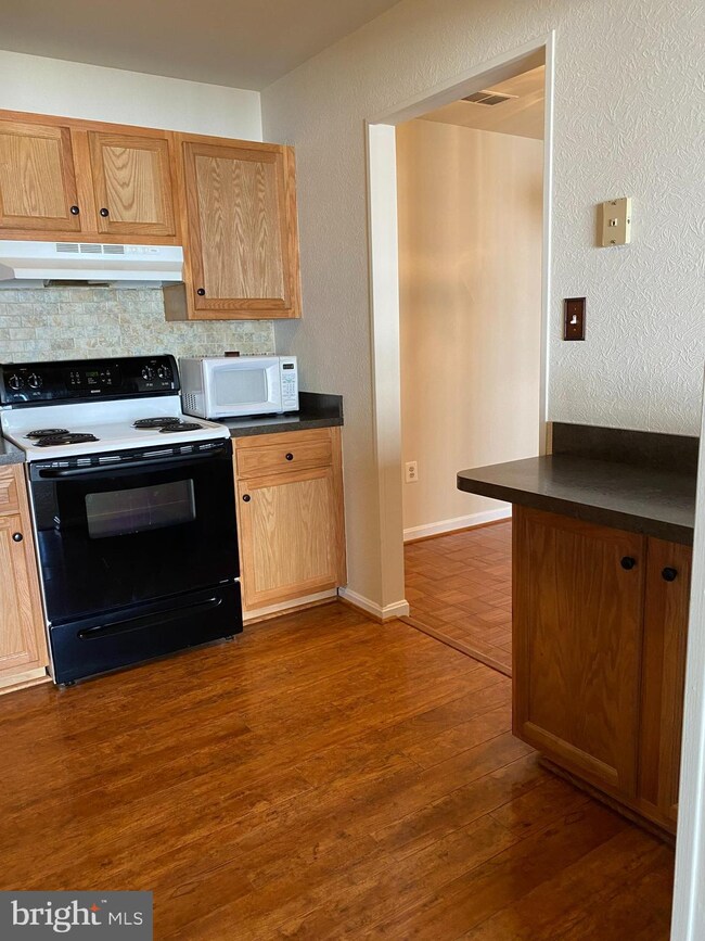 112 Timberlake Terrace unit 8, Stephens City, VA 22655 - photo 5