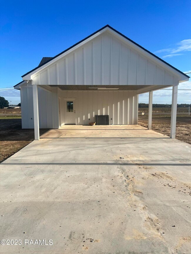 637 Aspen Rd, Crowley, LA 70526 - photo 2