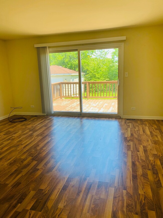 17591 Winston Dr, Country Club Hills, IL 60478 - photo 7