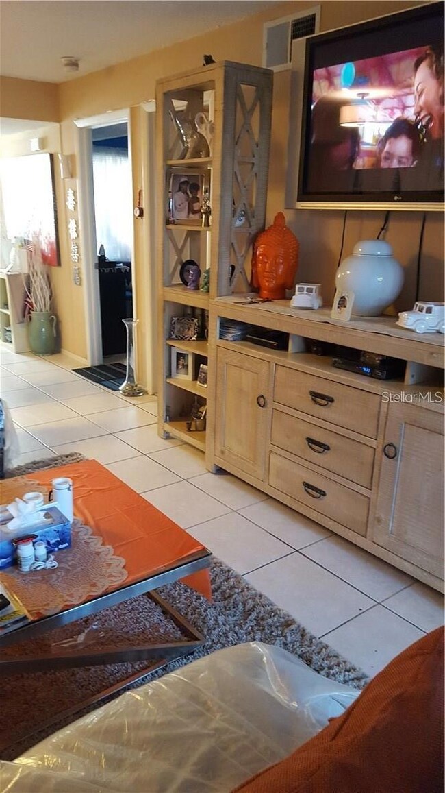 541 Trellis Ct unit A, Orlando, FL 32809 - photo 6