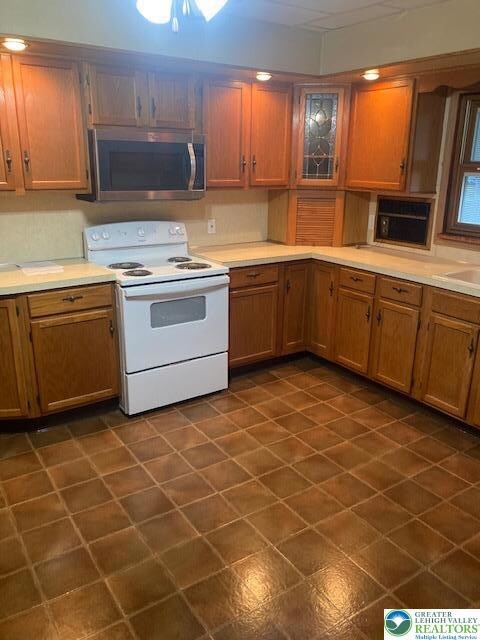 501 E Bertsch St, Lansford, PA 18232 - photo 3