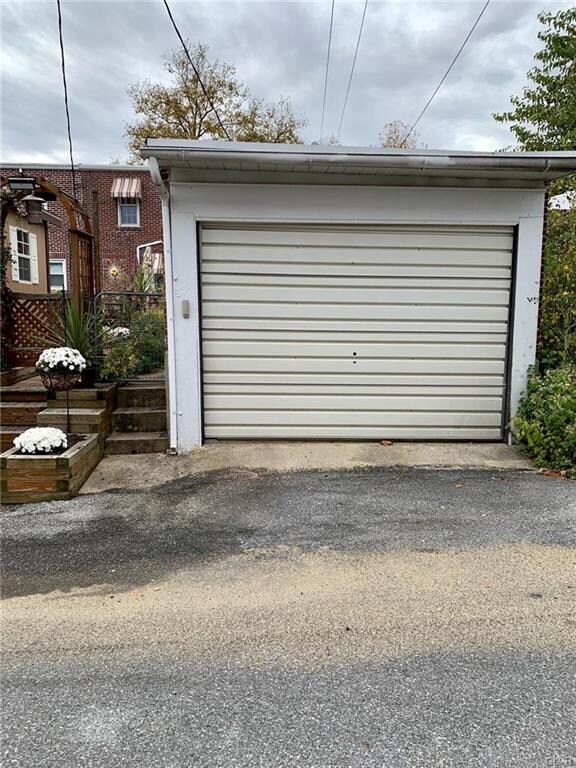 933 N 20th St, Allentown, PA 18104 - photo 5