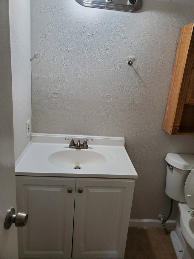 24426 Broken Bow Ln, Hockley, TX 77447 - photo 3