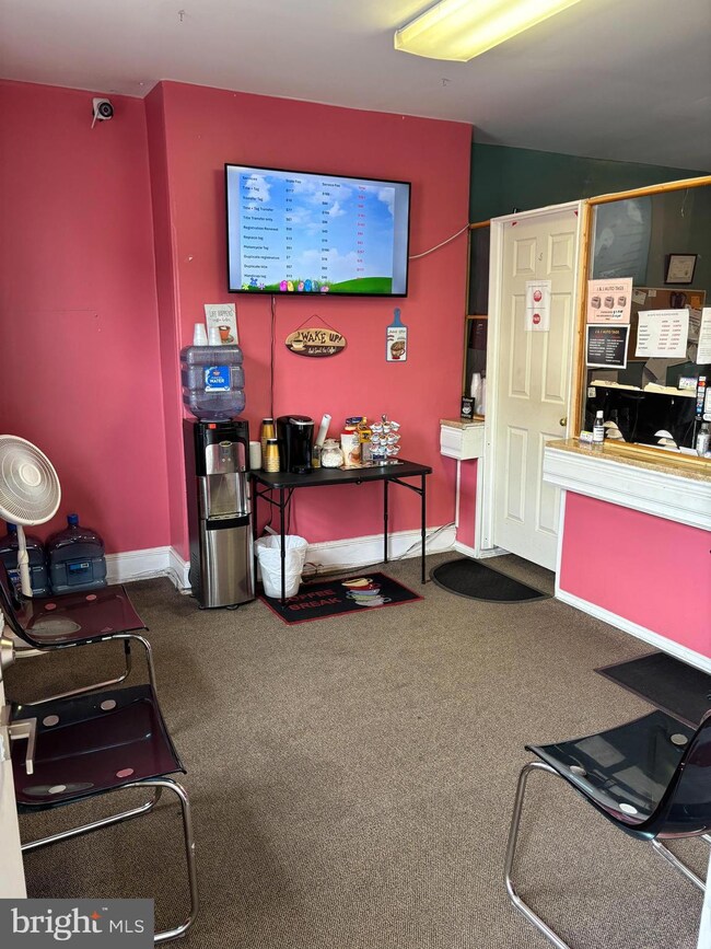 412 E Main St, Norristown, PA 19401 - photo 3