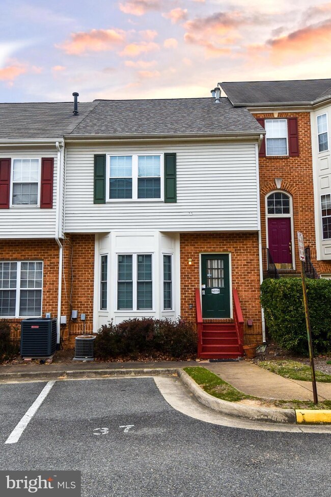 6018 Madison Overlook Ct, Falls Church, VA 22041 - photo 2