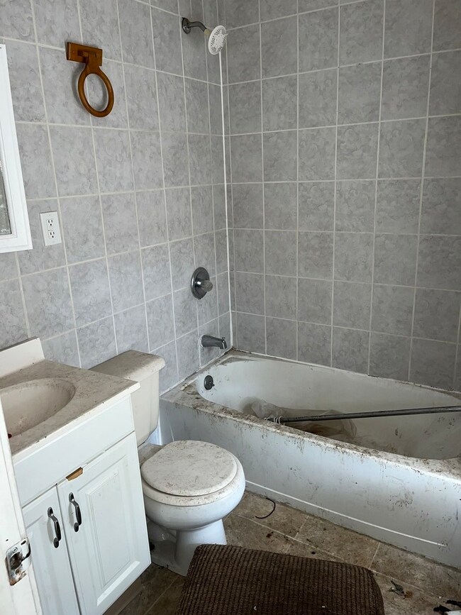 519 Douglas Ave unit 521, Elgin, IL 60120 - photo 6