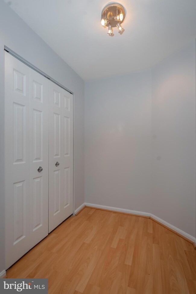 1011 Hunter St unit E3, Baltimore, MD 21202 - photo 6