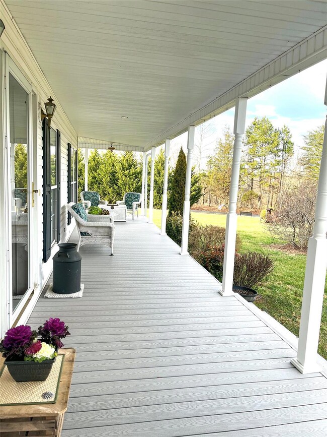 337 Laurel Creek Rd, Statesville, NC 28625 - photo 4