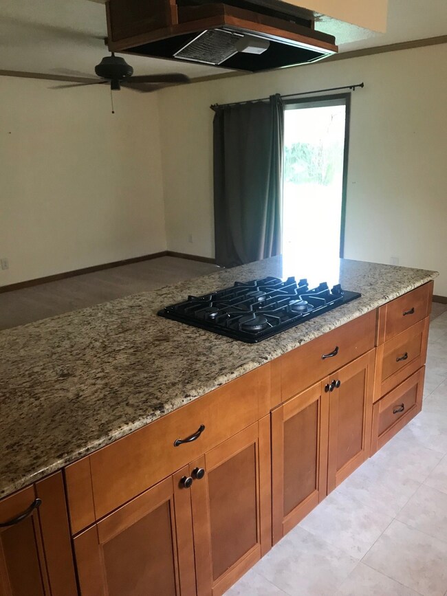 8222 Springtime Ln, Houston, TX 77075 - photo 5