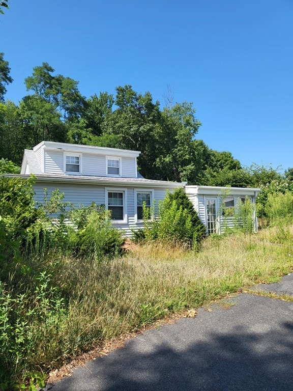 70 Willard Ave, Ludlow, MA 01056 - photo 3