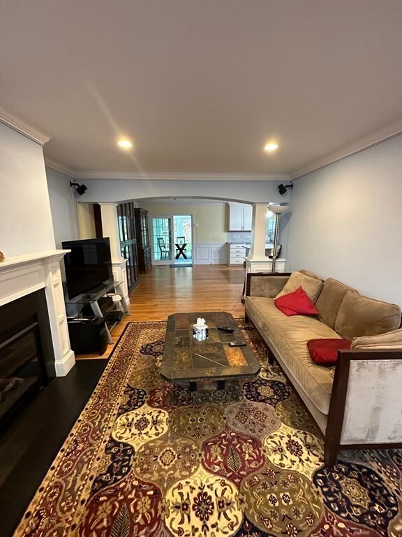 29 Gregory St, Waltham, MA 02451 - photo 4