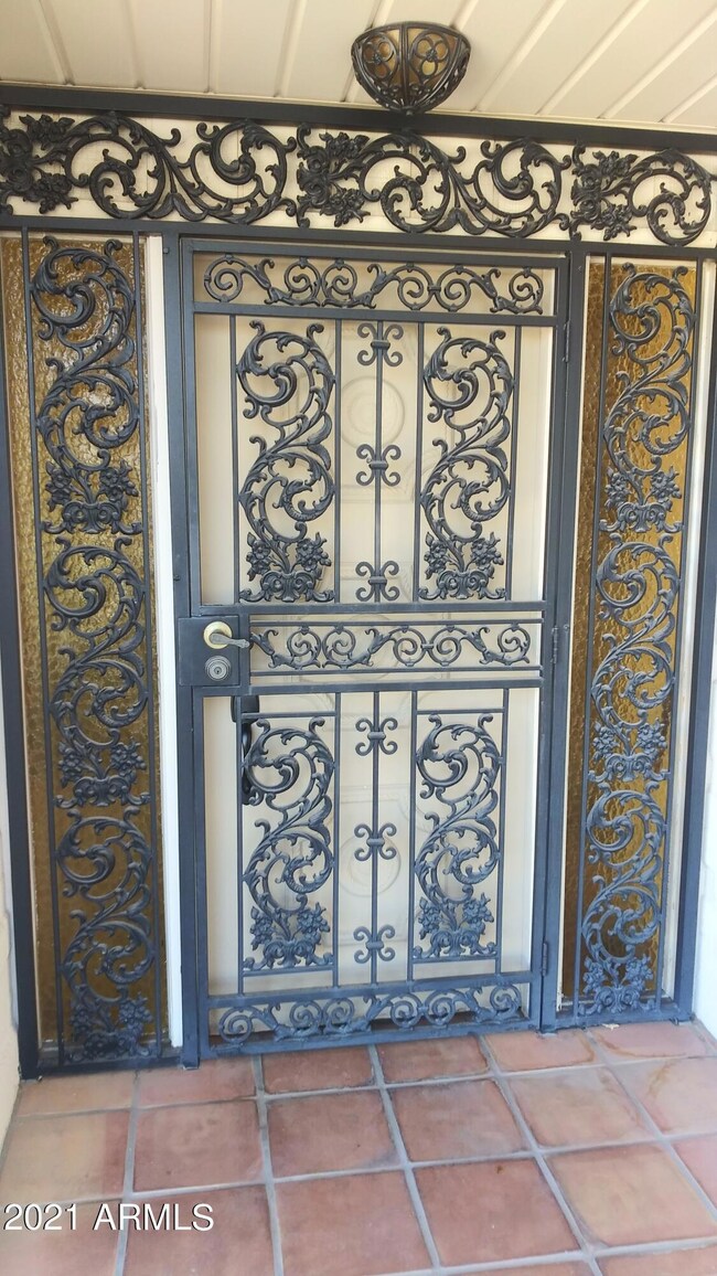 10209 W Cinnebar Ave, Sun City, AZ 85351 - photo 3