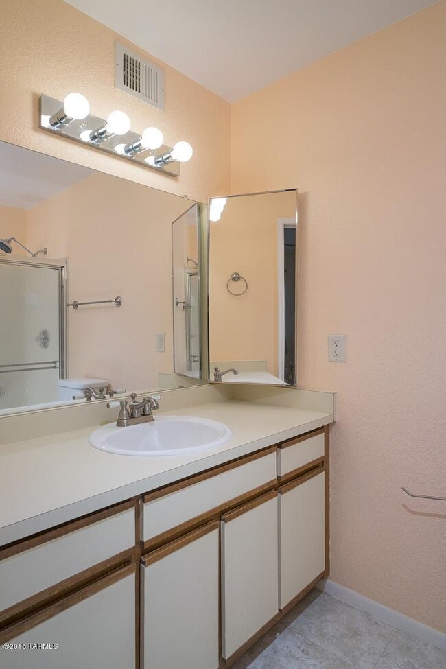 Master Bath Room