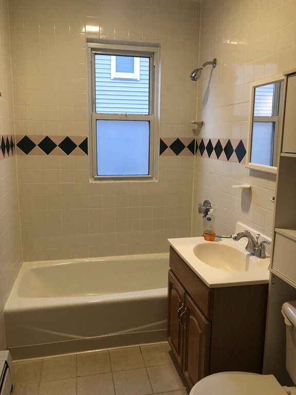 76 Safford St unit 1, Quincy, MA 02170 - photo 2