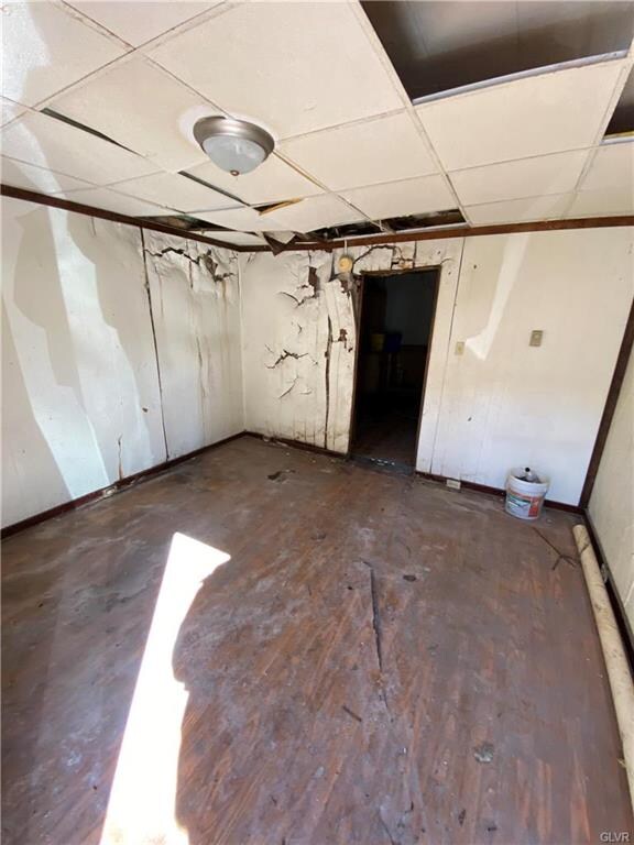 521 N Elliger St, Allentown, PA 18102 - photo 2