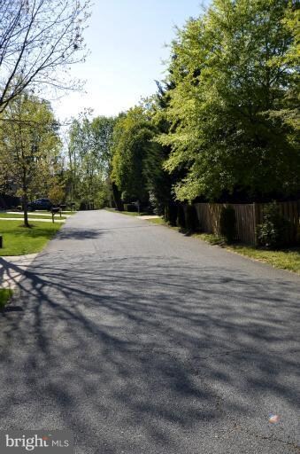 1908 Armand Ct, Falls Church, VA 22043 - photo 2