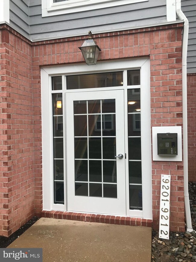 9209 Groffs Mill Dr, Owings Mills, MD 21117 - photo 3