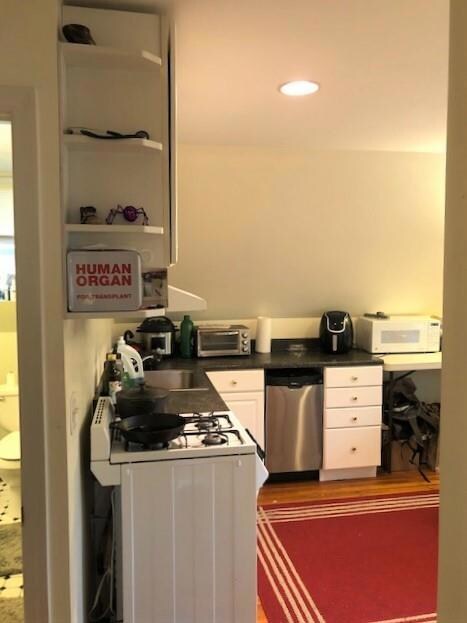 191 Power St unit 2 R, Providence, RI 02906 - photo 4