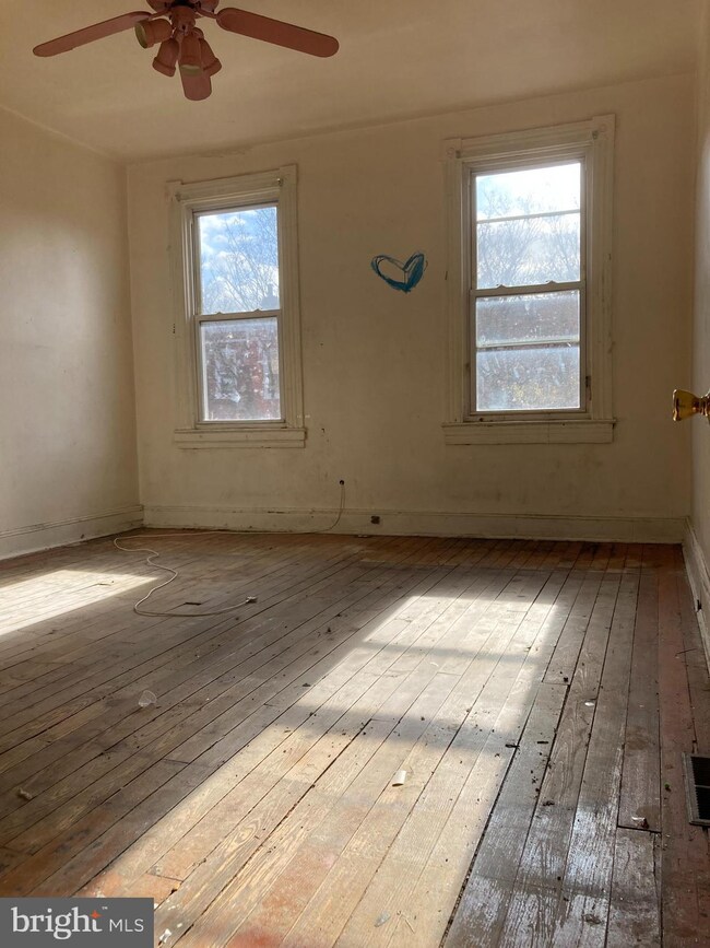 2126 W Lexington St, Baltimore, MD 21223 - photo 5