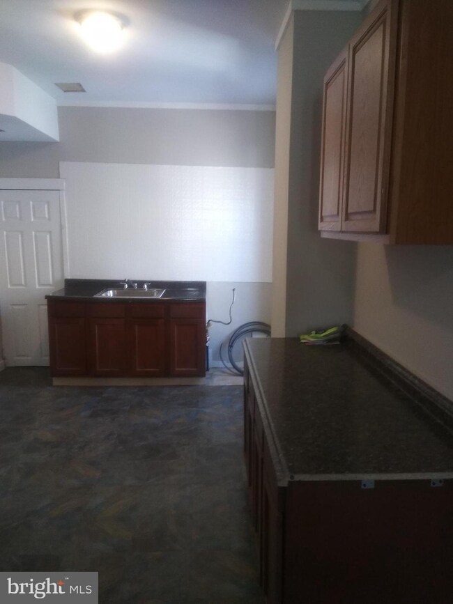 1421 W Ostend St, Baltimore, MD 21223 - photo 6
