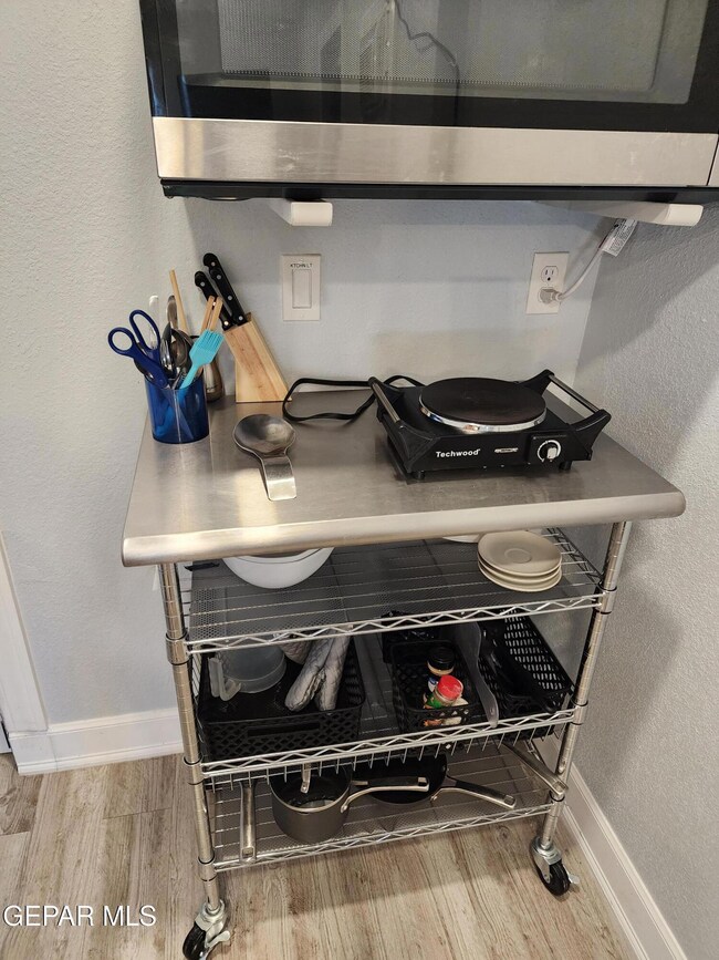 Hot Plate pans dishes micro