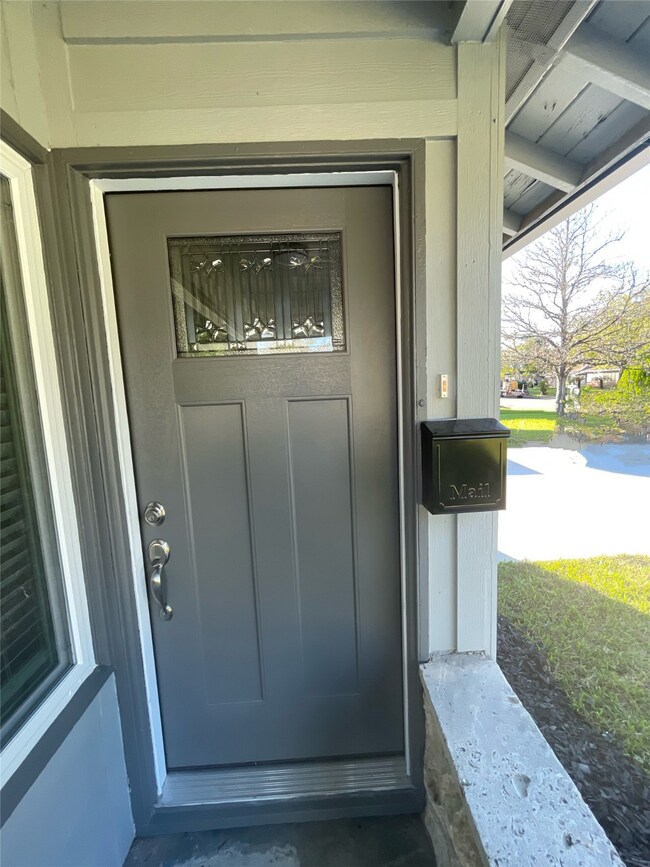 4906 Ventura Ln, Houston, TX 77021 - photo 4