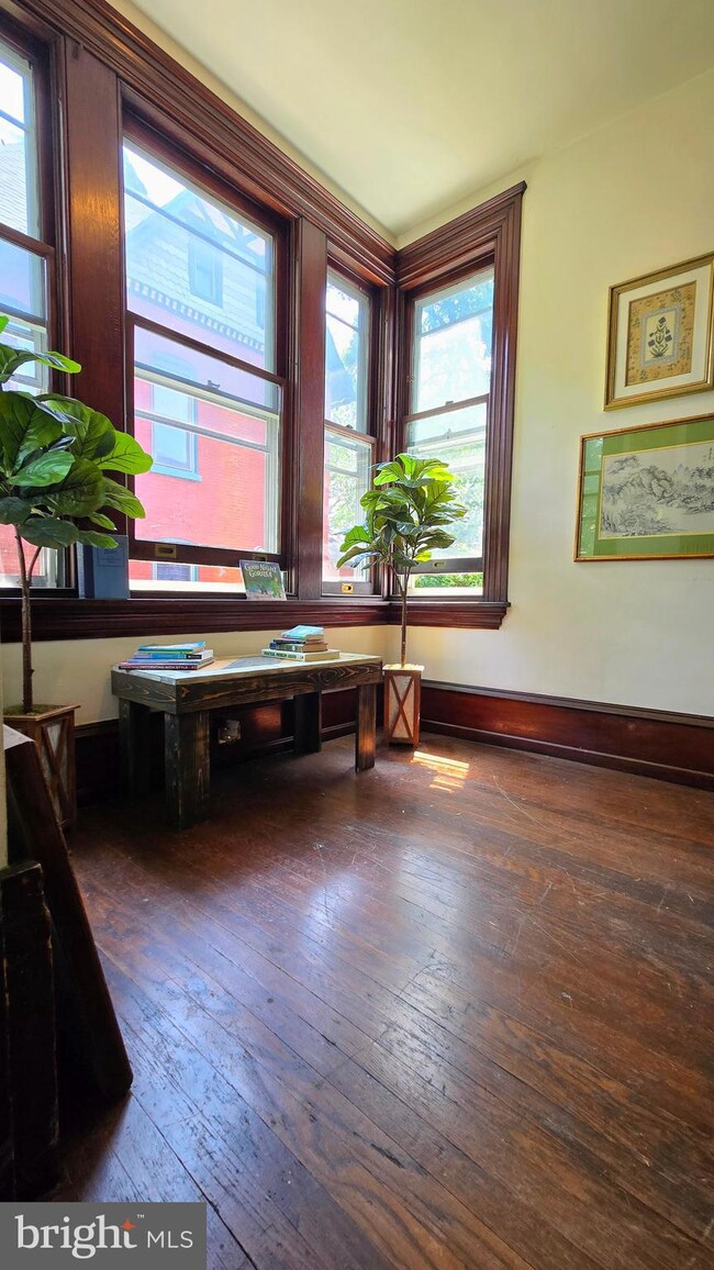 1500 Mineral Spring Rd unit 3, Reading, PA 19602 - photo 3