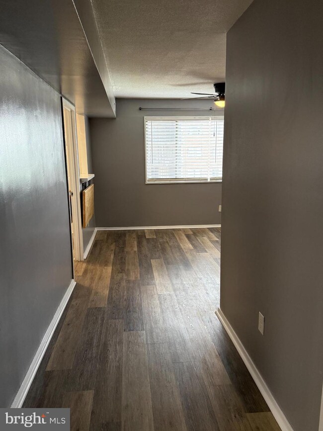 Presidential Towers unit 1615, Adelphi, MD 20783 - photo 3