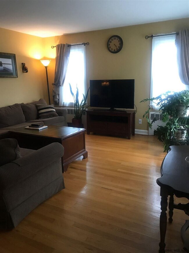 11 Fordham Ct, Albany, NY 12209 - photo 6