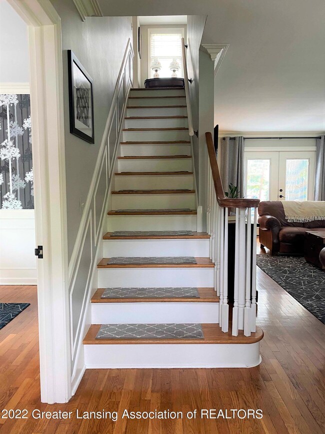 MAIN FLOOR Foyer and Stairway