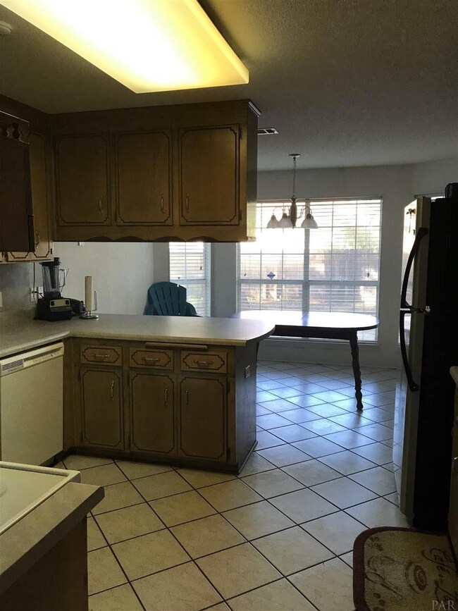 Kitchen and breakfast nook