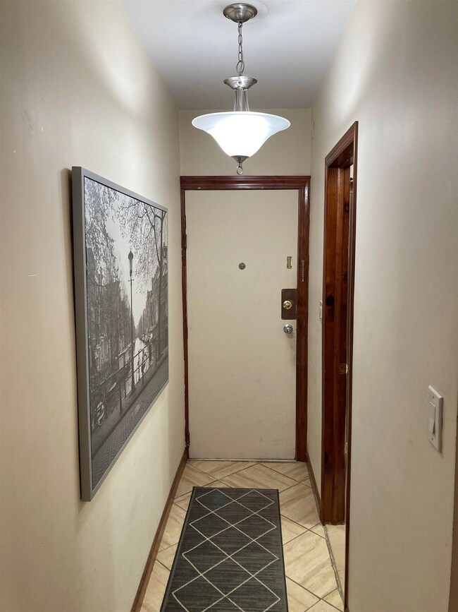 6209-6215 Blvd E unit 2AS, West New York, NJ 07093 - photo 2