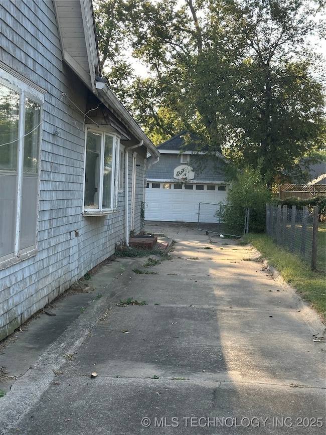 706 S Poplar St, Sapulpa, OK 74066 - photo 3