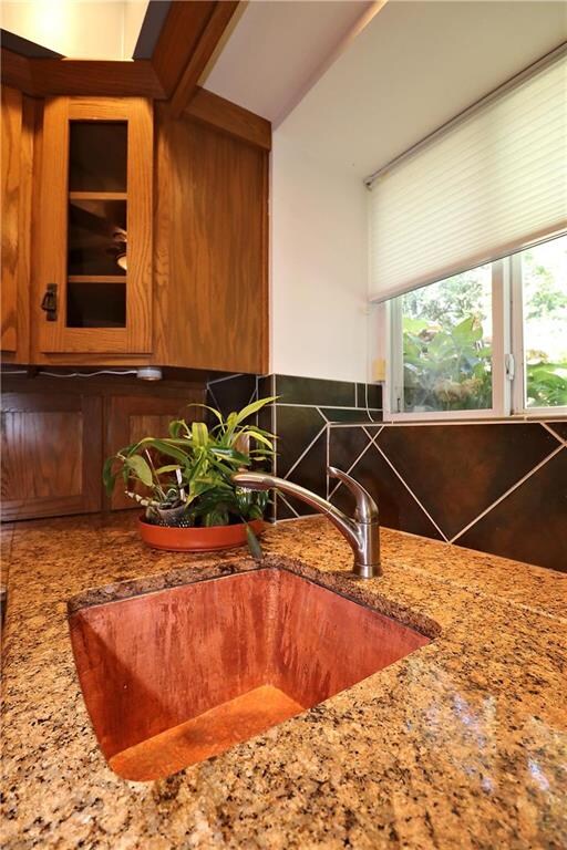 Custom made copper sinks are a beautiful and unusu